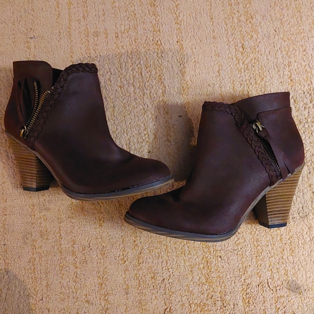 Brown Ankle Boot Size 6